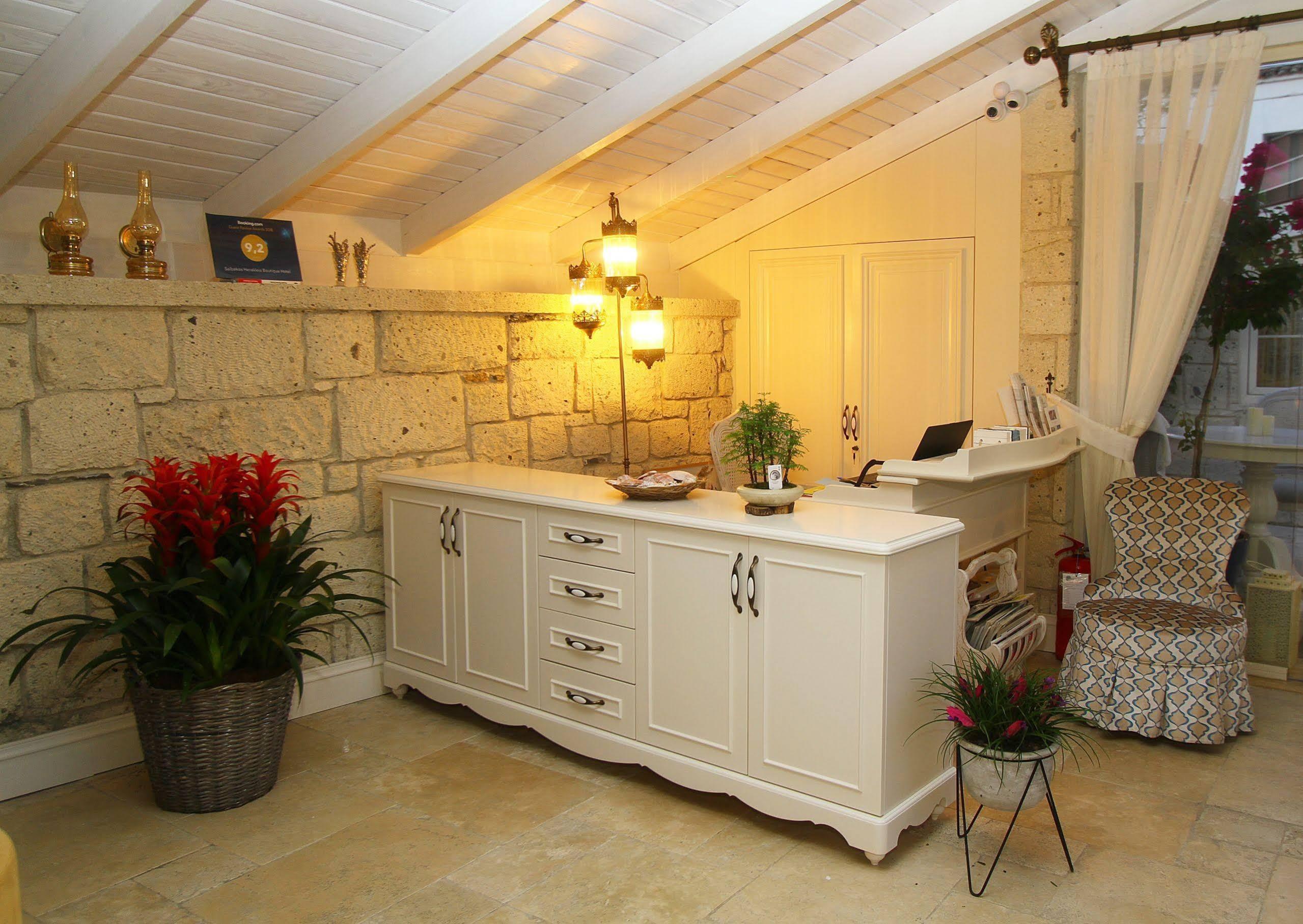 ซัลบาคอส เฮราเคลยา บูทิก โฮเต็ล Hotel อาเลอเจอติ ภายนอก รูปภาพ